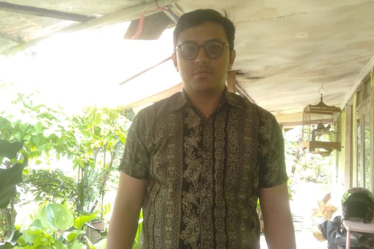 Zakia Ahmad Idris (34) warga Jalan Terusan Kopo yang berprofesi sebagai sales dan Ojol merasakan dampak kemacetan di Kota Bandung yang semakin parah, Jumat (24/1/2025).