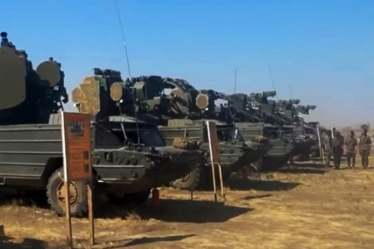 Tangkap layar sistem pertahanan udara yang ditampilkan dalam video dalam hard drive 100 GB berisi data militer Rusia adalah 9K33 Osa atau variasinya Osa-AKM, yang sebelumnya terlihat digunakan oleh Rusia di Ukraina.
