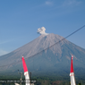 Gunung Semeru Kembali Alami Erupsi, Tinggi Kolom Abu Capai 800 Meter