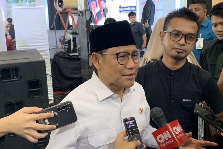 Menteri Koordinator Pemberdayaan Masyarakat (Menko PM) Abdul Muhaimin Iskandar atau Cak Imin dalam agenda Selasar Hangat, Harmoni Lintas Keyakinan di Jakarta International Velodrome, Jakarta Timur, Kamis (12/3/2026).