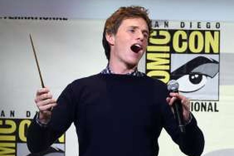 Aktor Eddie Redmayne menghadiri Comic-Con International 2016 di San Diego Convention Center, San Diego, California, Sabtu (23/7/2016).
