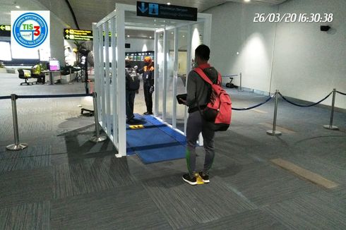 Ini Bandara AP II yang Sudah Dilengkapi Bilik Penyemprot Disinfektan