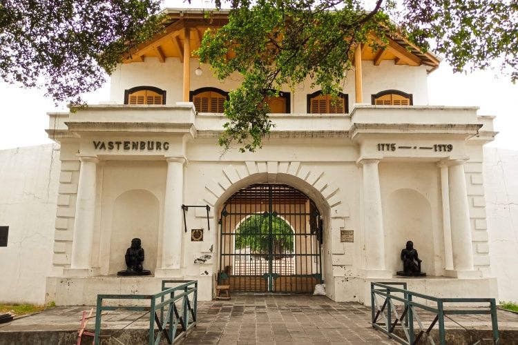 Salah satu pintu masuk Benteng Vastenburg di Solo.