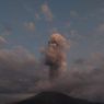 Gunung Lewotobi Laki-laki Erupsi 3 Kali, Status Tetap Awas