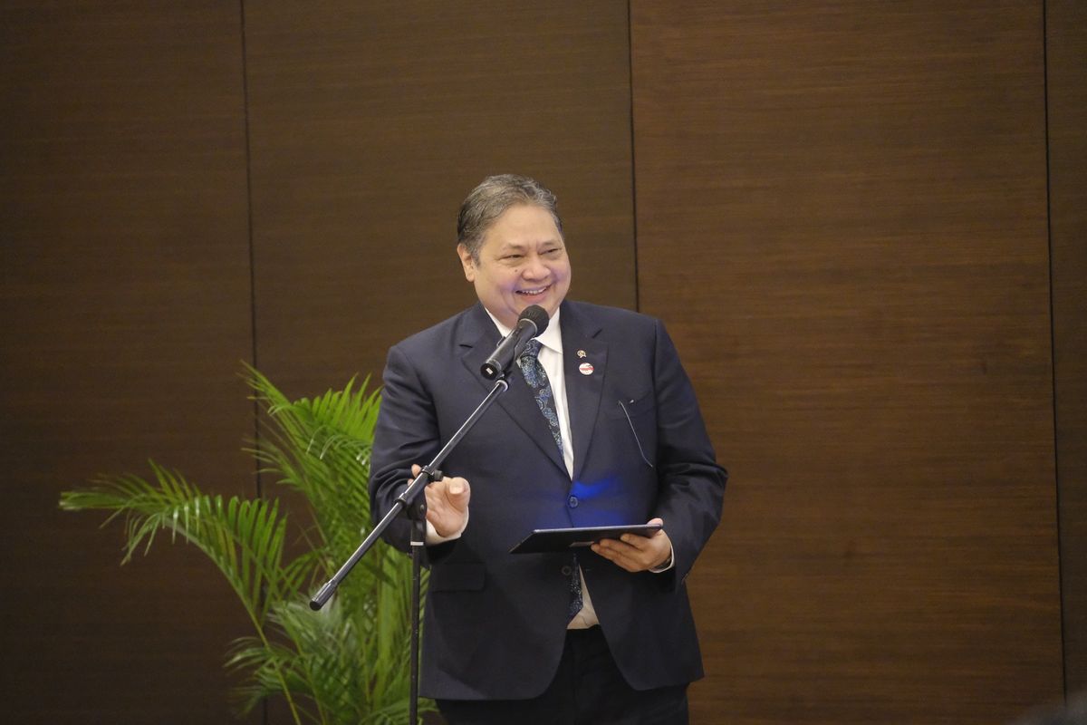 Menteri Koordinator Bidang Perekonomian (Menko Perekonomian) Airlangga Hartarto saat menyampaikan closing remarks dalam acara Champion for ASEAN Economic Future Breakfast, Senin (4/9/2023).
