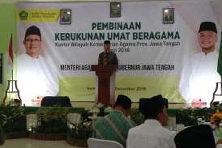 Gubernur Jateng Ganjar Pranowo saat memberi pengarahan pada tokoh agama di Gedung Islamic Center Semarang, Jumat (23/12/2016)
