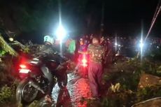 Longsor di Jalur Gumitir Jember, Pengendara Motor Tertimpa Pohon 