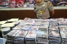 Polisi Sita 10.000 Keping DVD Porno dari Lapak di Glodok