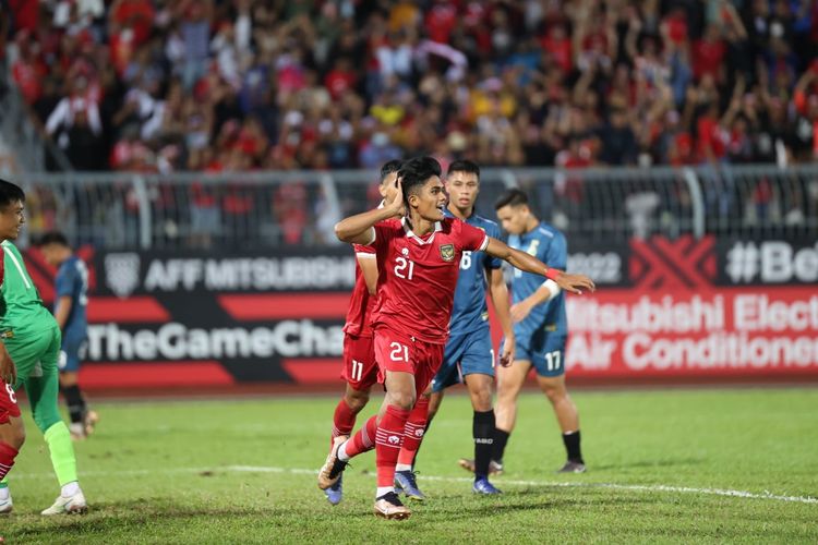 Ekspresi Ramadhan Sananta (tengah) seusai mencetak gol pada laga Grup A Piala AFF 2022 yang mempertemukan Brunei vs Indonesia di Kuala Lumpur Football Stadium, Malaysia, pada Senin (26/12/2022) malam WIB. Pertandingan itu berakhir 7-0 untuk kemenangan timnas Indonesia.