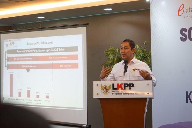 Kepala LKPP Hendrar Prihadi dalam kegiatan Sosialisasi dan Bimbingan Teknis On Boarding Pelaku Usaha Katalog Elektronik di Jakarta, Kamis (16/2/2023).