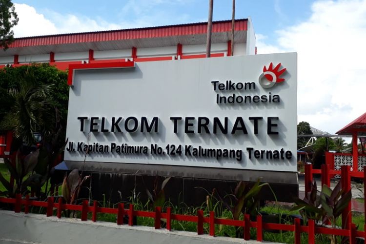 Jaringan telkomsel di Kota Ternate, Maluku Utara, mati total, sejak Rabu (26/12/2018) kemarin hingga Kamis (27/12/2018).
