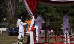 Pimpin Upacara Peringatan HUT Ke-78 RI, Bupati HST Berpesan untuk Jaga Persatuan 