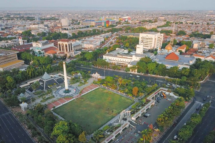 Tempat wisata bernama Monumen Tugu Pahlawan dan Museum Sepuluh Nopember di Kota Surabaya, Jawa Timur (https://bappeko.surabaya.go.id/).