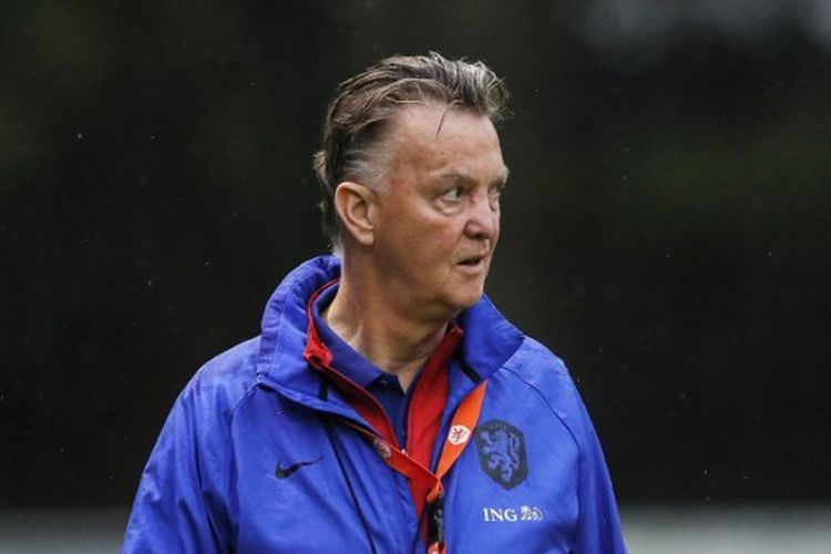 Pelatih timnas Belanda, Louis van Gaal, ketika memimpin sesi latihan tim di KNVB Campus, 23 September 2022.