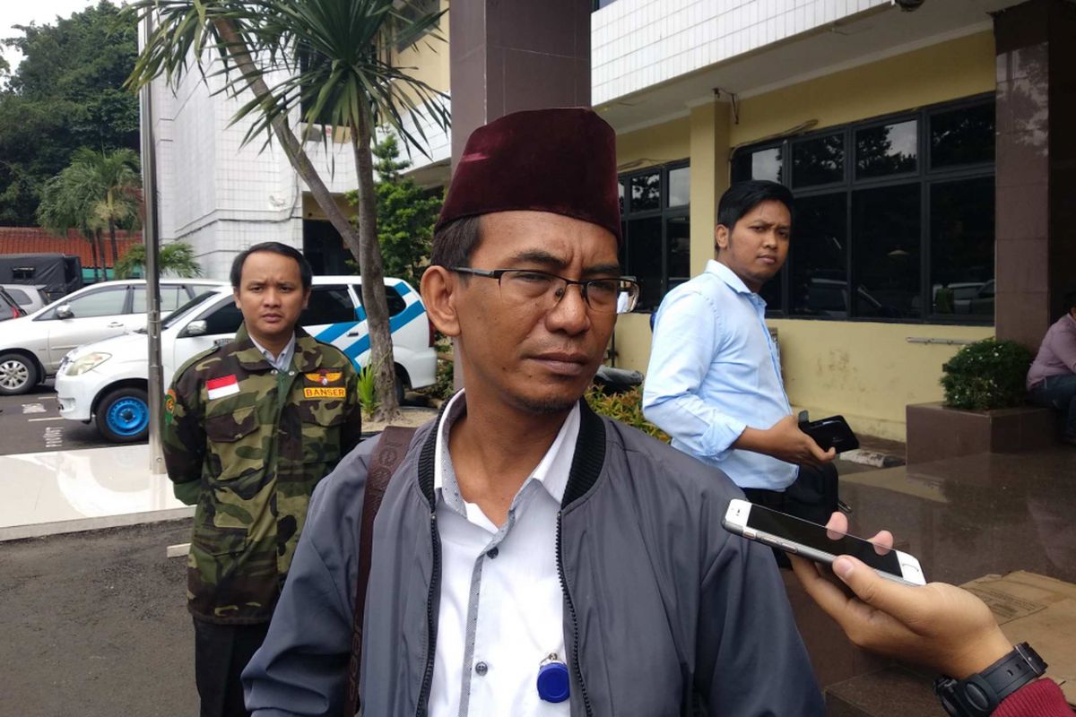 Indra Gunawan dari LBH GP Ansor Jakarta mendatangi Mapolrestro Jakarta Selatan, Selasa (30/1/2018).