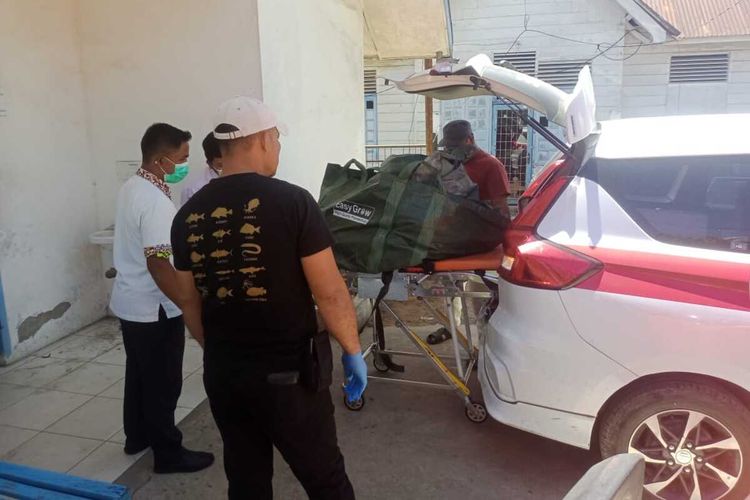 Mayat perempuan di dalam tas ditemukan di Kabupaten Karo, Sumut, Selasa (22/10/2024).