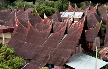 Gonjong (atap) rumah adat Minang berpadu di Kawasan Nagari 1000 Rumah Gadang