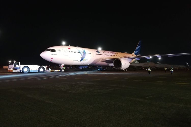 Pesawat Garuda Indonesia Airbus A330-900 NEO saat peluncuran di hanggar GMF Bandara Soekarno-Hatta, Rabu (27/11/2019).