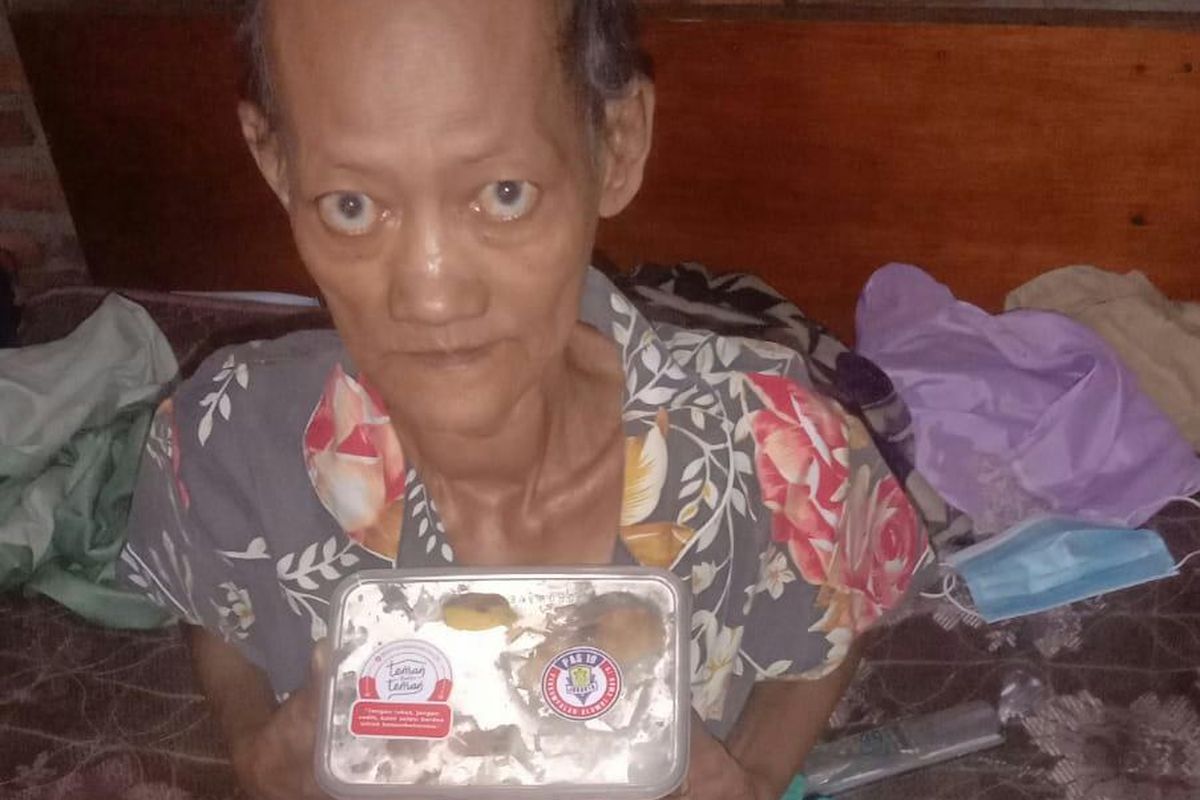 Tunita (54), Pasien Covid-19 yang didaftarkan tetangganya untuk dapat makanan gratis dari Gerakan Teman Bantu Teman