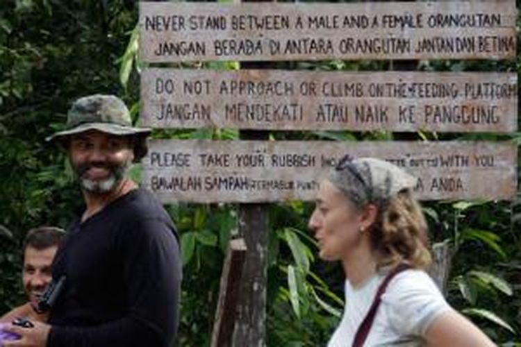 Wisman di Taman Nasional Tanjung Puting, Kalimantan Tengah.