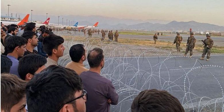 Taliban Berhasil Kuasai Afghanistan: Banyak Negara Padati Bandara Kabul, KBRI Pertahankan Kantor - Vimarsana News