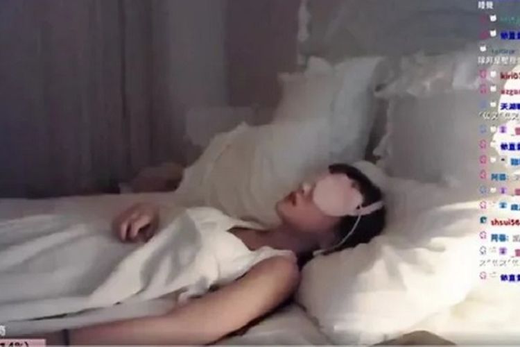 Bokep Ibu Tidur Orang Jepang - Siarkan Dirinya Tidur 5 Jam, Gadis Ini Ditonton Puluhan Ribu Orang