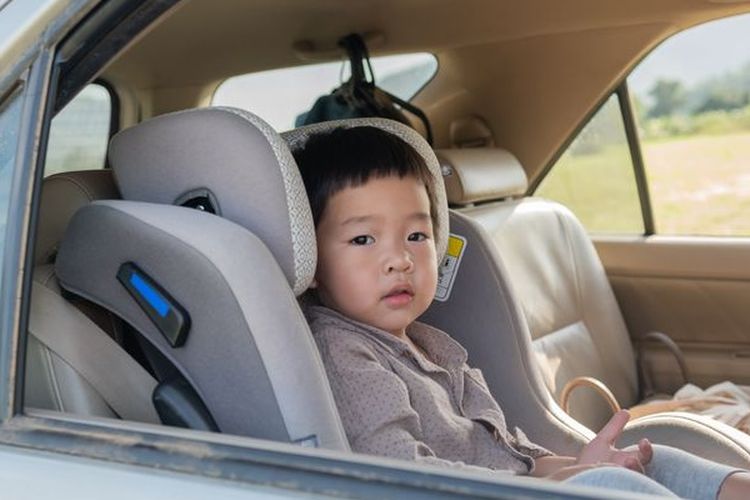 Car seat sama pentingnya seperti sabuk pengaman, namun sebagian orangtua enggan menggunakannya, salah satunya karena penggunaannya yang rumit