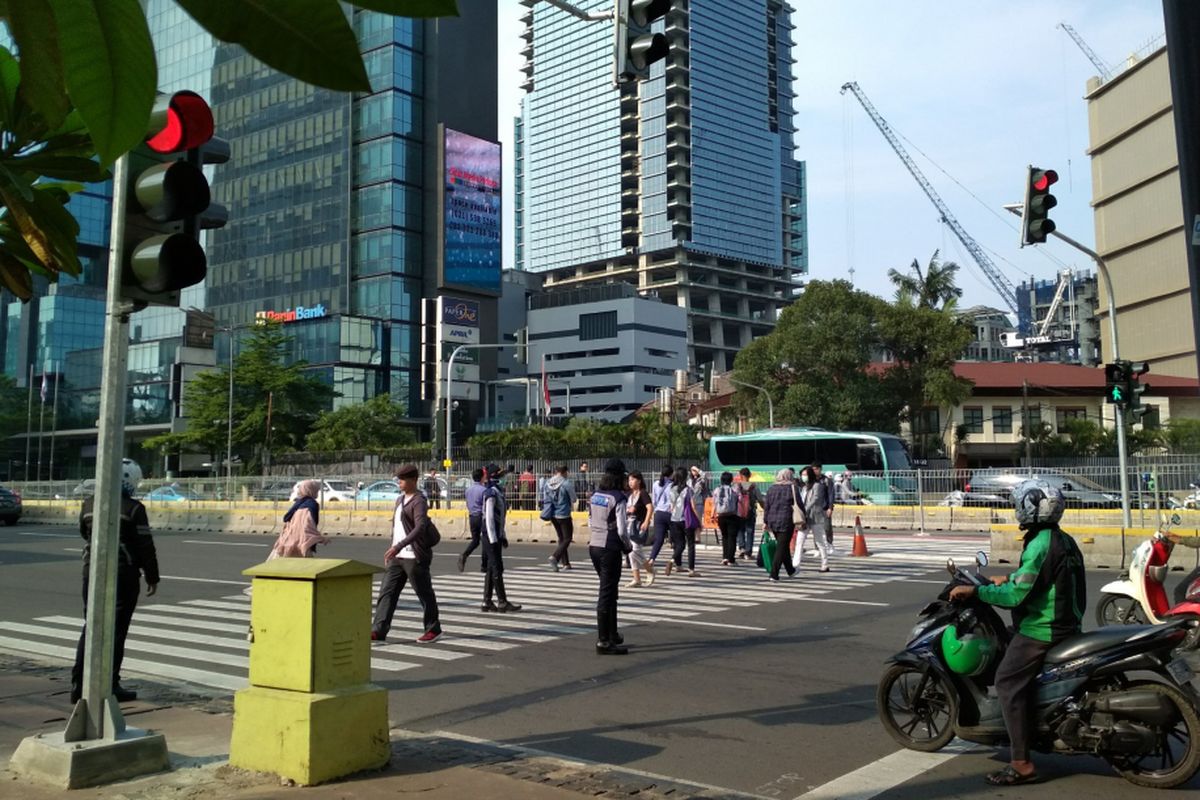 Pelican Crossing Tosari Sisi Timur