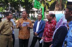 Ujian Sudah Mulai, Ketua dan Anggota DPRD DKI Baru Tiba di SMP 4 Gambir