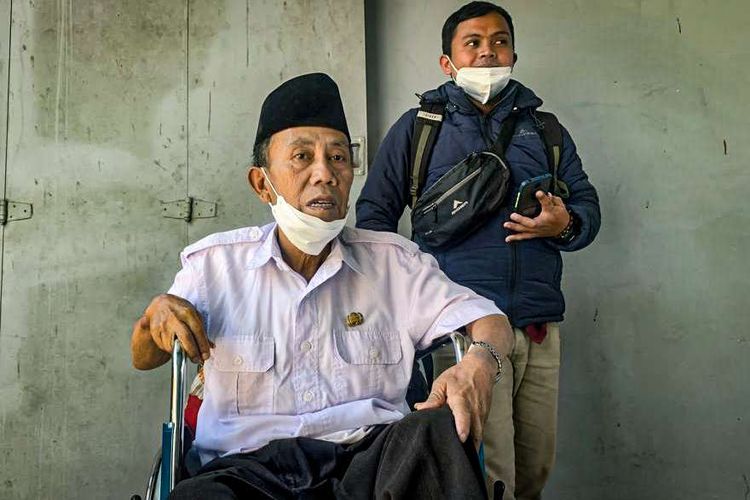 Mahdar Suhendar (55) guru honorer asal Bandung Barat.