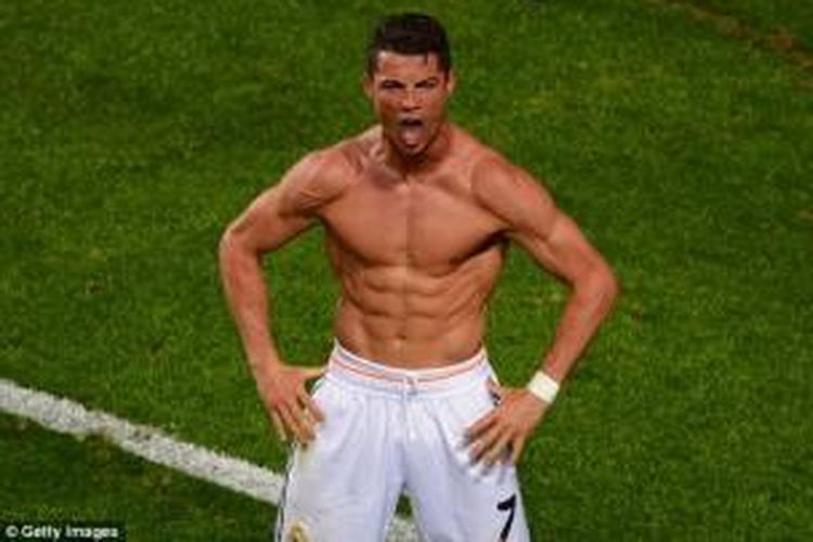 Striker Real Madrid, Cristiano Ronaldo, seusai mencetak gol ke gawang Atletico Madrid pada final Liga Champions 2013-14. 