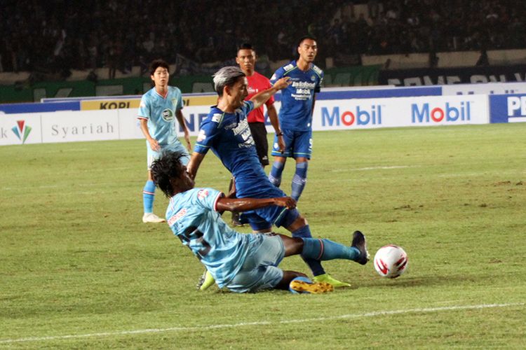 Gelandang Persib Bandung, Kim Jeffrey Kurniawan. 