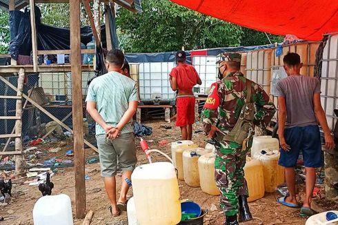 TNI Menemukan Tempat yang Diduga Penimbunan BBM di Rokan Hulu 