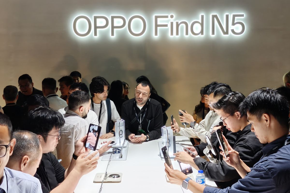 Peluncuran Oppo Find N5 di Singapura, Kamis (20/2/2025).