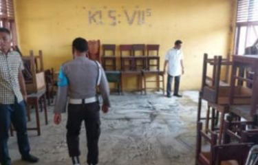 Selain Bakar Sekolah, Siswa SMP di Riau Juga Nyaris Bakar Gurunya ...