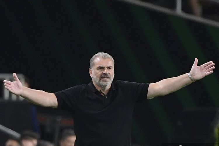 Hasil Nottingham Forest Vs Midtjylland, Postecoglou Dihujat Suporter
