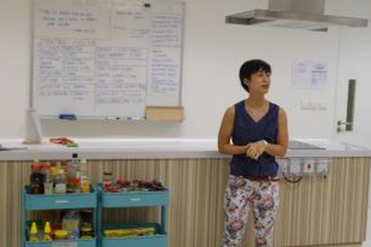 Cheryl Teo selaku Associate Sports Dietician dari Singapore Sports Institute, menjelaskan kandungan nutrisi untuk atlet.