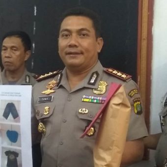 Kapolres Metro Jakarta Timur Kombes Pol Yoyon Tony Surya Putra beberkan kasus pencabulan guru honore di Jakarta Timur, Rabu (24/1/2018), 