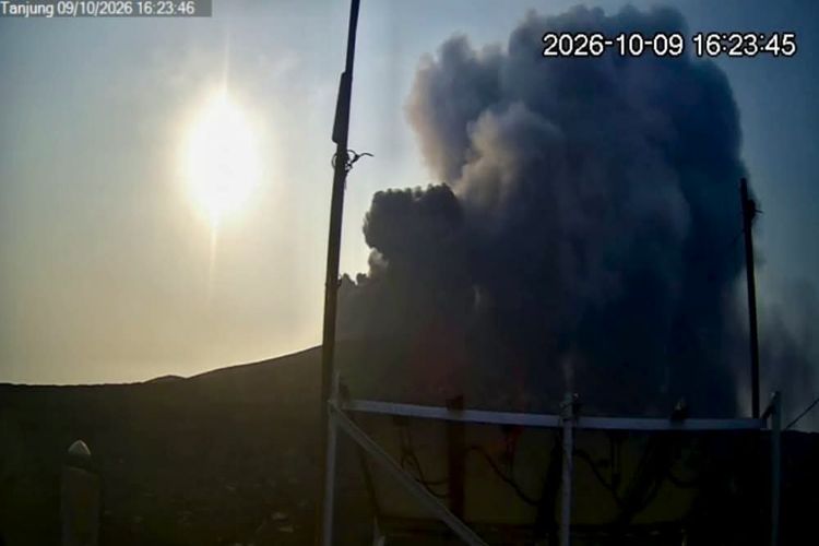 Di Balik Status Siaga Anak Krakatau, Ada Ancaman Lava hingga Erupsi Sekunder