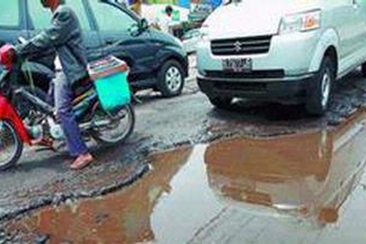 Ilustrasi jalan rusak