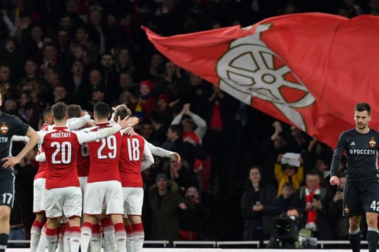 Para pemain Arsenal merayakan gol yang dicetak Aaron Ramsey ke gawang CSKA Moskva dalam laga leg pertama perempat final Liga Europa di Stadion Emirates, London, Inggris pada 5 April 2018.
