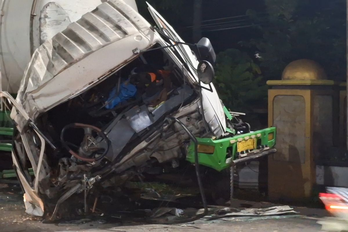 Polisi Olah TKP Truk Tabrak Lari di Tangerang 