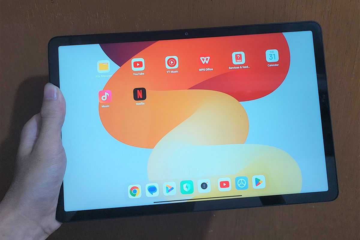 Redmi Pad SE mengusung layar 11 inci dengan resolusi Full HD Plus (1.920 x 1.200 piksel) dan dukungan 16,7 juta warna.  Layar ini memiliki kerapatan piksel 270 PPI, tingkat kecerahan (brightness) 400 nits, refresh rate hingga 90 Hz, rasio layar ke bodi 84,4 persen, dan touch sampling rate 180 Hz. 