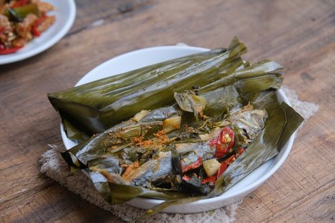 Resep Pepes Ikan Kembung Belimbing Sayur, Lauk Minim Minyak