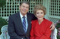 Mengenang Nancy Reagan, Perempuan Kuat AS yang Percaya Astrologi