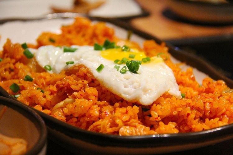 Resep Nasi Goreng Kimchi Khas Korea Yang Simpel Buat Sarapan