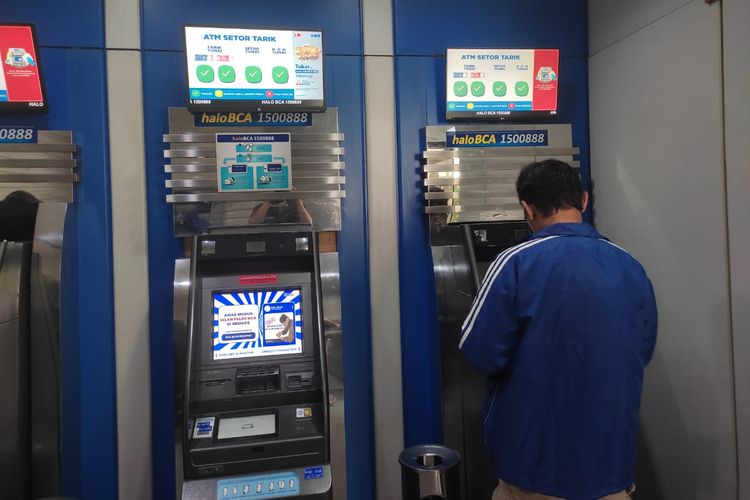 Cara Mudah Setor dan Tarik Tunai Tanpa Kartu di ATM BCA