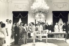 Momen Ratu Elizabeth II Bertandang ke Jakarta, Disambut Gubernur Ali Sadikin dan Ondel-ondel