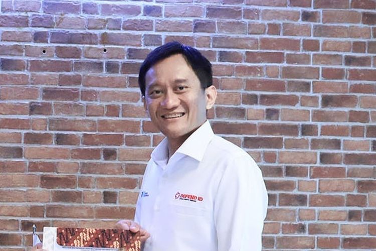 Bobby Rasyidin diangkat sebagai Dirut KAI baru mulai tanggal 12 Agustus 2025. 