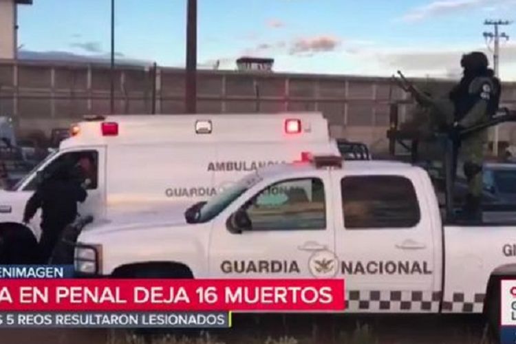 Pasukan keamanan Meksiko ketika berada di Penjara Varonil, Negara Bagian Zacatecas, ketika 16 napi tewas tatkala pertandingan sepak bola antara dua kartel narkoba berakhir rusuh pada Selasa (31/12/2019).